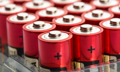 <b>1-4月，全国锂离子电池产量67.1亿只</b>