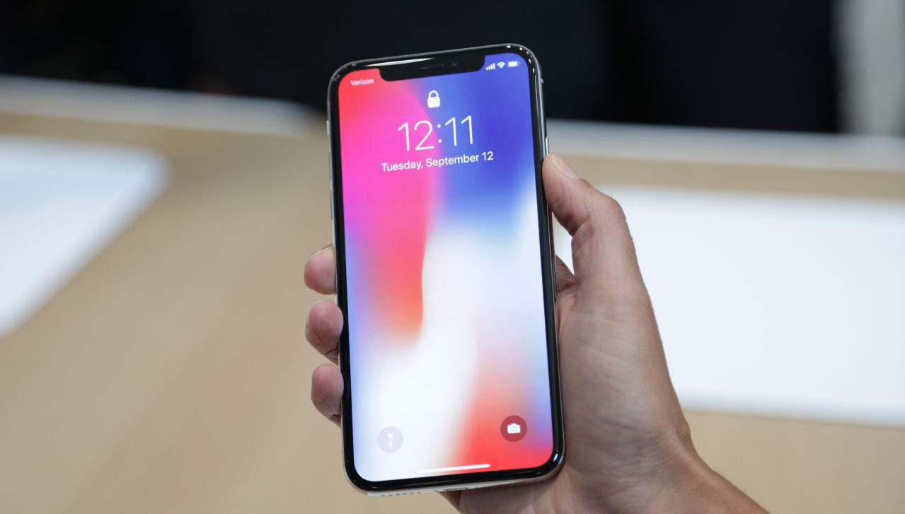 下一代iPhone X电池续航时间或将长达两天_中